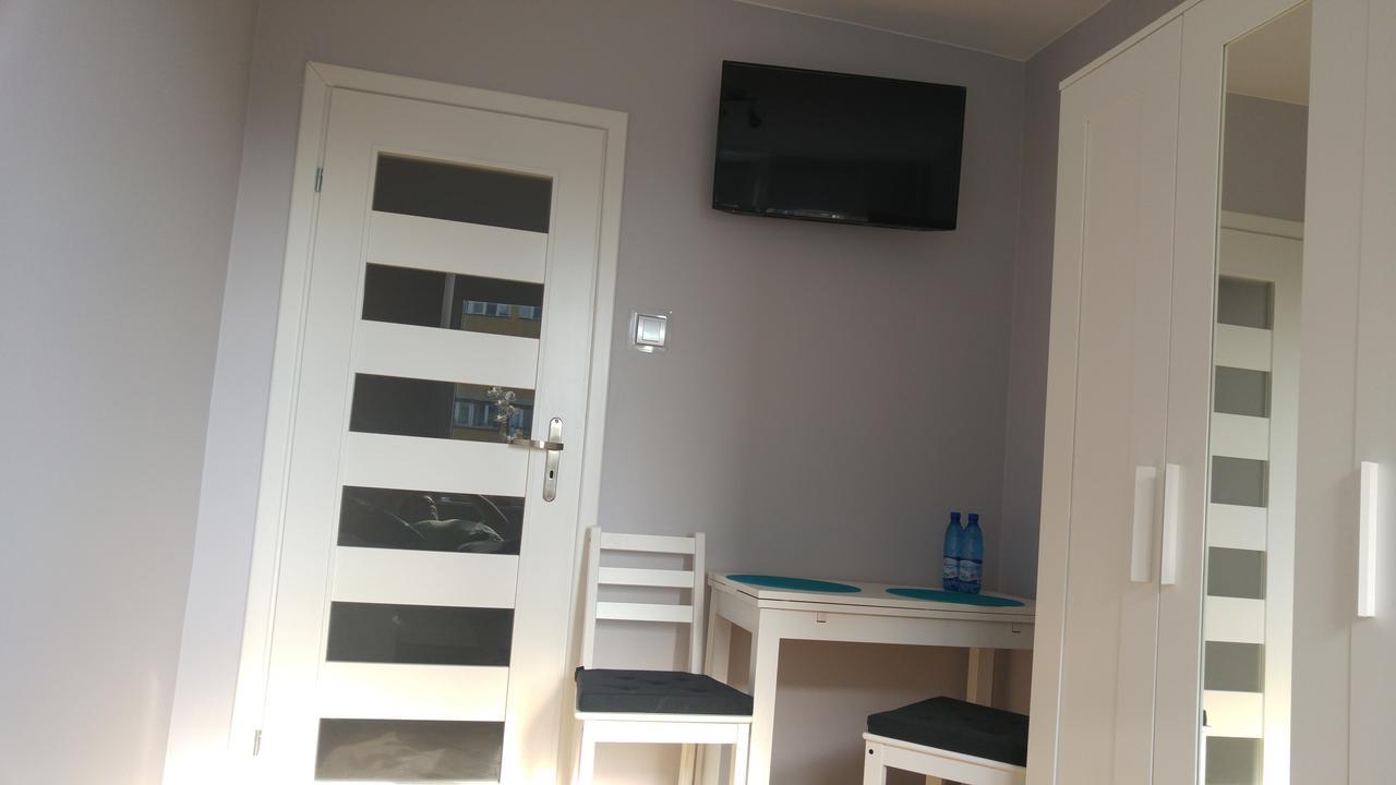 ורשה Rent0Nline Niepodleglosci Rooms Metro מראה חיצוני תמונה